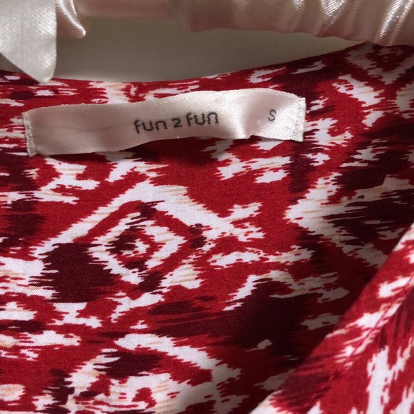 ⭐️ 4 for $20 ⭐️ Fun2Fun Ritten Henley Top - Picture 5 of 10